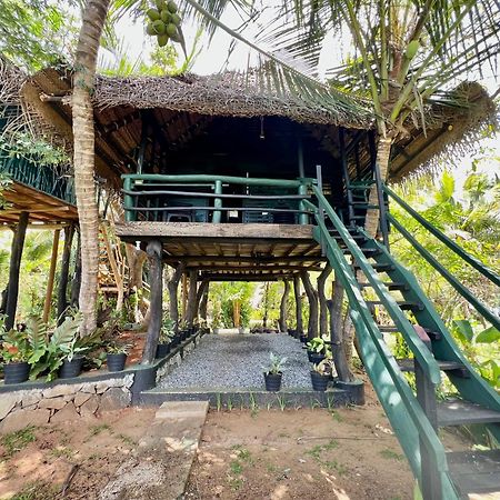 Lake Face Cabana Tissamaharama Exterior photo