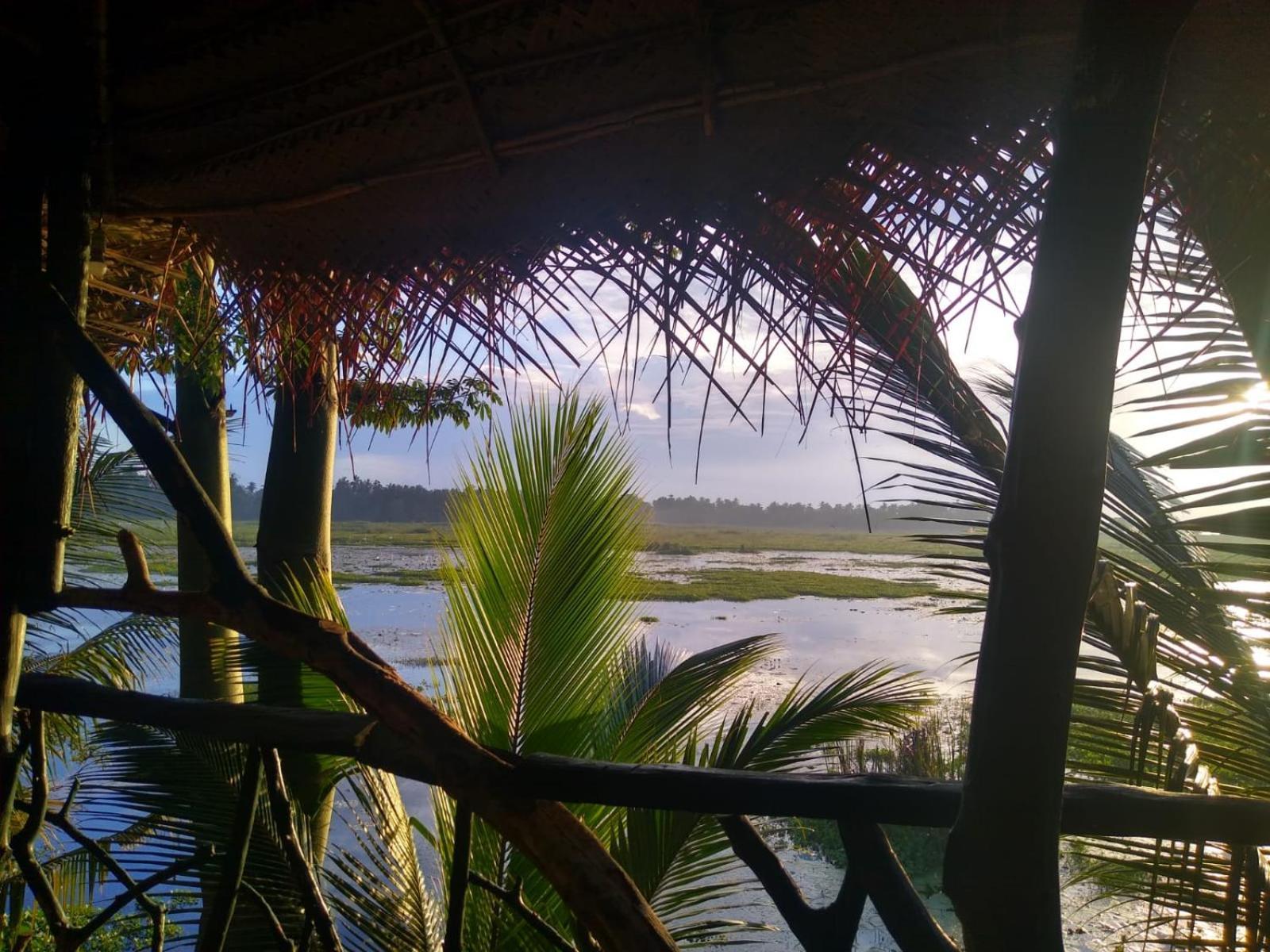 Lake Face Cabana Tissamaharama Exterior photo